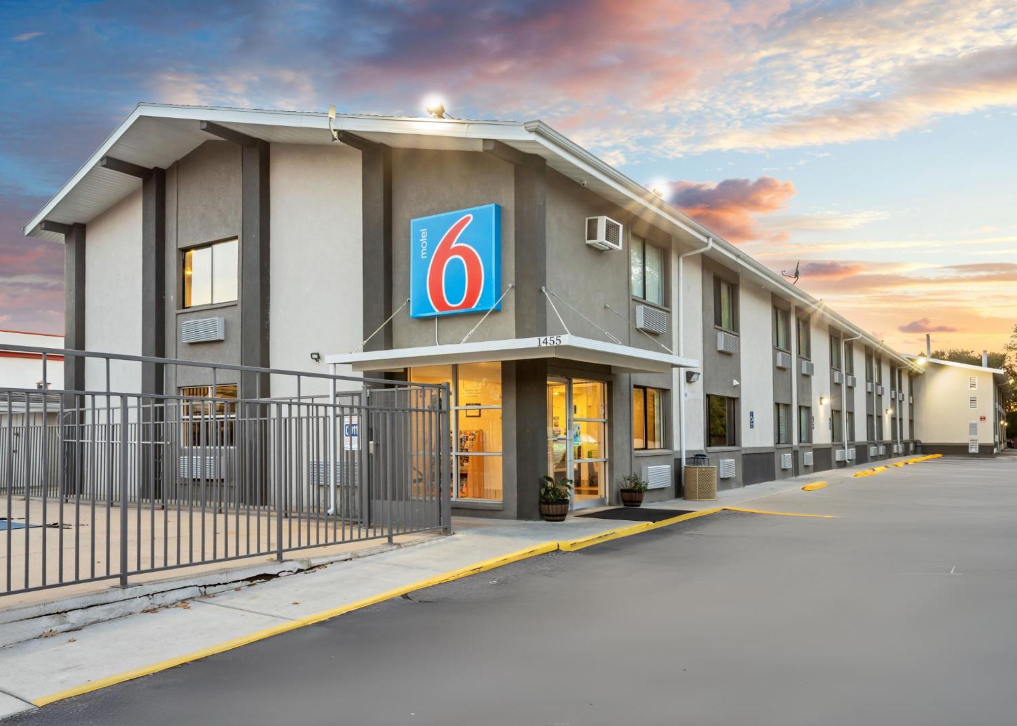 Motel 6 Ogden, Ut- Downtown Eksteriør bilde
